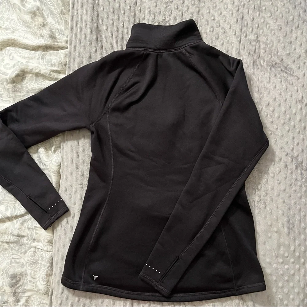 EUC Old Navy athleasure sweatshirt - Picture 12 of 16
